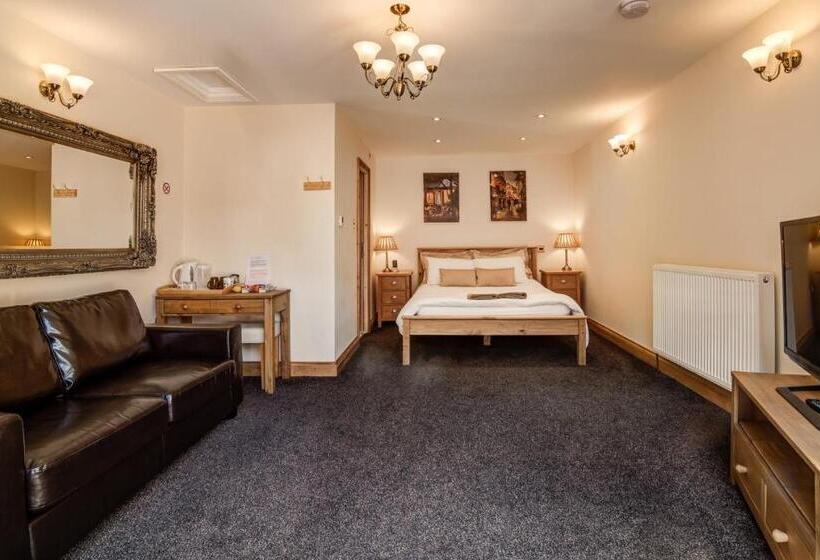 فندق Acorns Old Farm