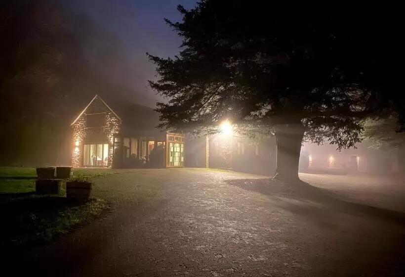 호텔 Acorns Old Farm