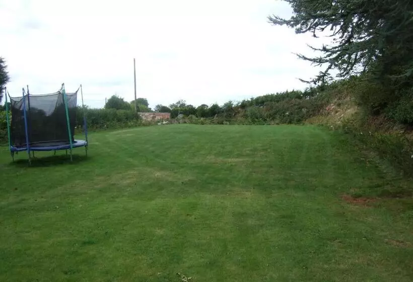 호텔 Acorns Old Farm