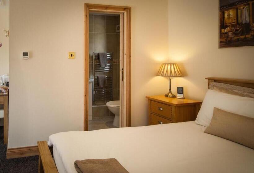 فندق Acorns Old Farm