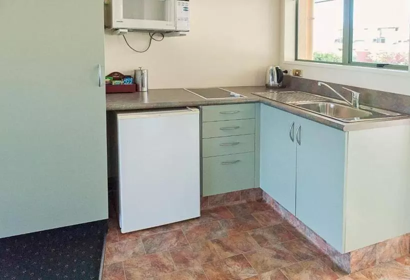 Отель Asure Ashley Motor Lodge