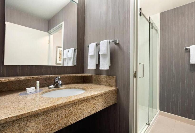 Отель Courtyard By Marriott Salinas Monterey