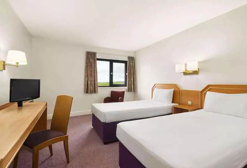 هتل Days Inn Kendal Killington Lake