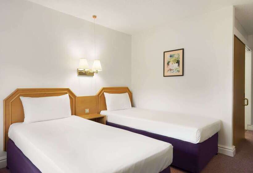 בית מלון כפרי Days Inn Kendal   Killington Lake