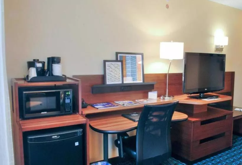 Отель Fairfield Inn Kansas City Downtown/union Hill