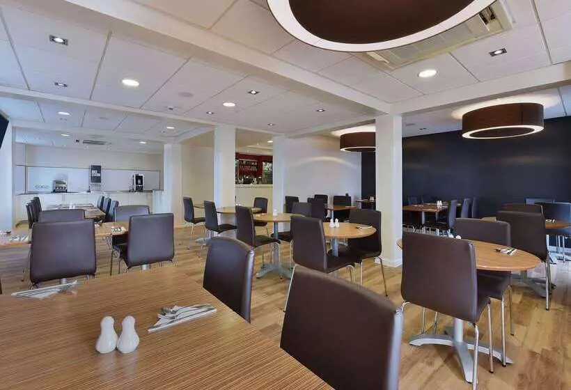 Отель Travelodge Bournemouth Seafront