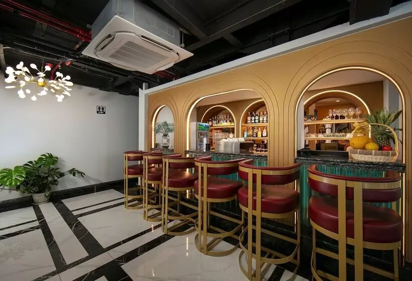 Hotel May De Ville Lakeside