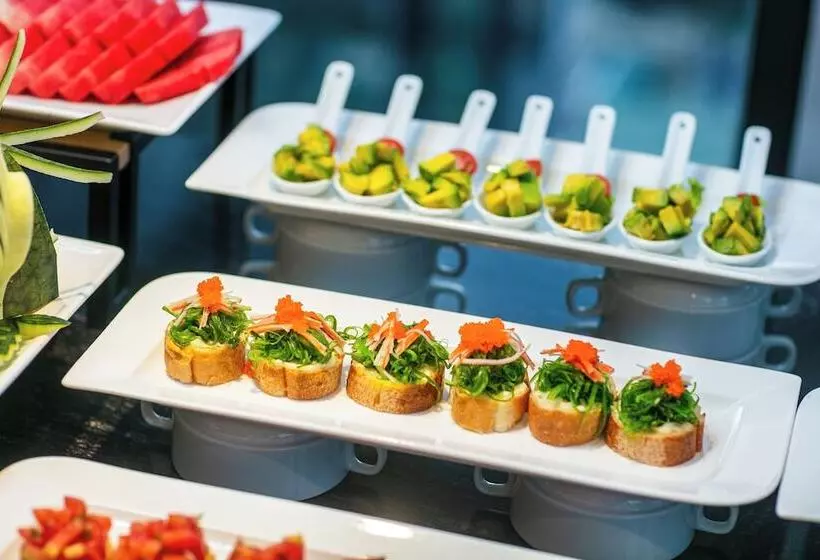 Hotel May De Ville Lakeside