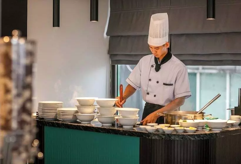 Hotel May De Ville Lakeside