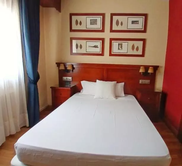 Hotelli Hostal Los Infantes