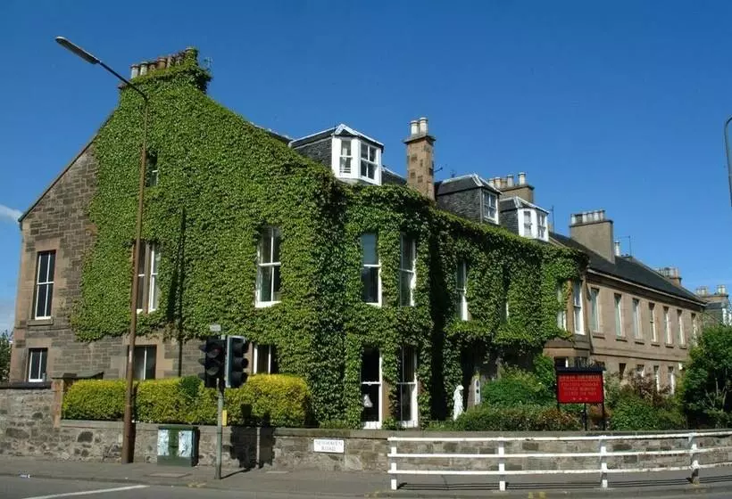 تختخواب و صبحانه A Haven Townhouse