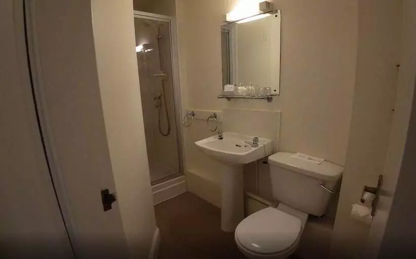 تختخواب و صبحانه A Haven Townhouse