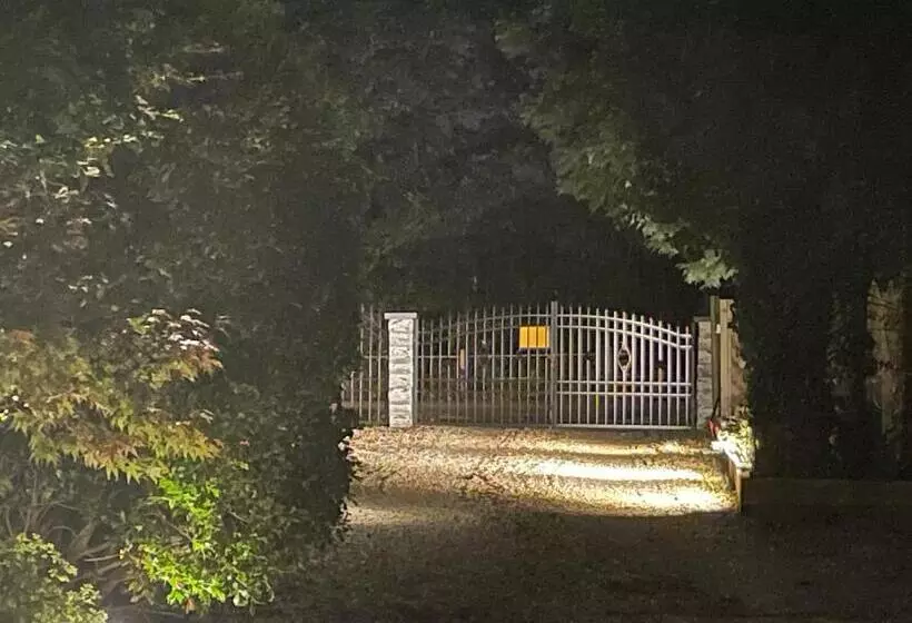 צימר Da Vinci Guest House & Guest Parking