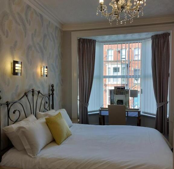 تختخواب و صبحانه Storrbeck Guest House