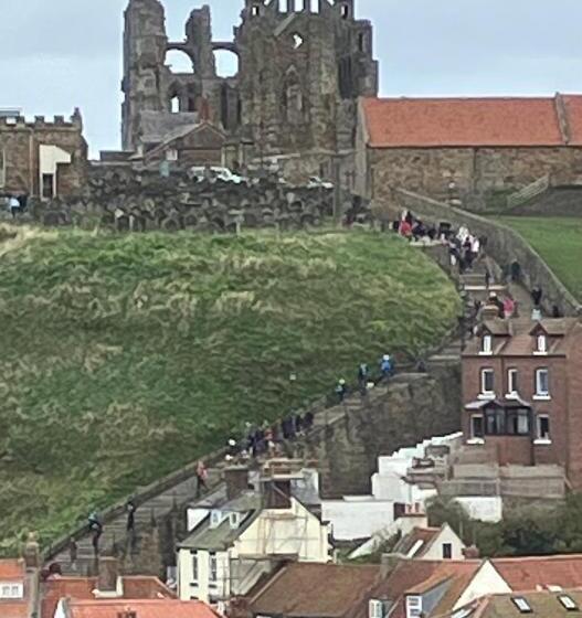 تختخواب و صبحانه Storrbeck Guest House