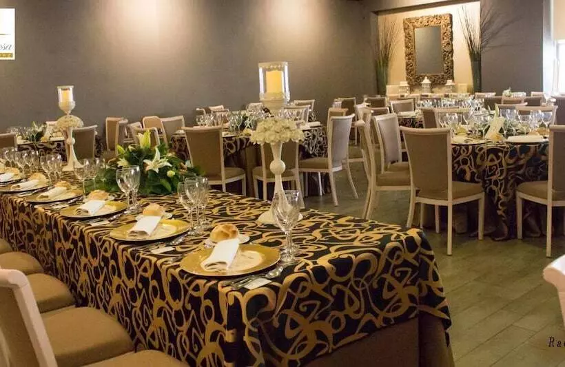 Отель El Mesón