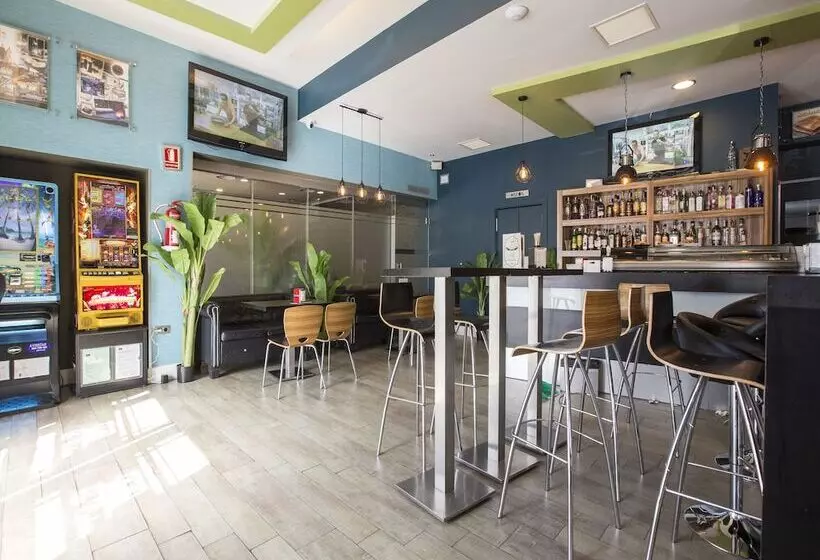 Отель El Mesón