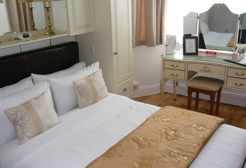 فندق The Ridings Guest House