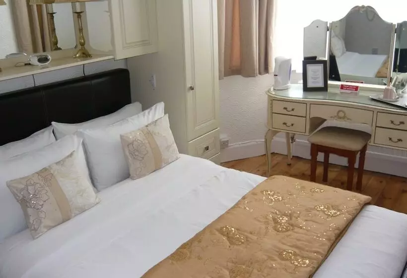 בית מלון כפרי The Ridings Guest House