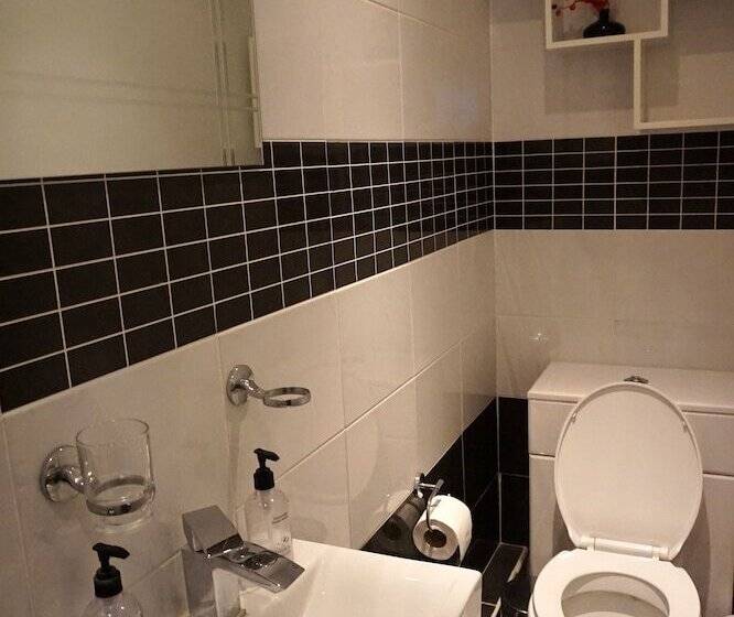 فندق The Ridings Guest House