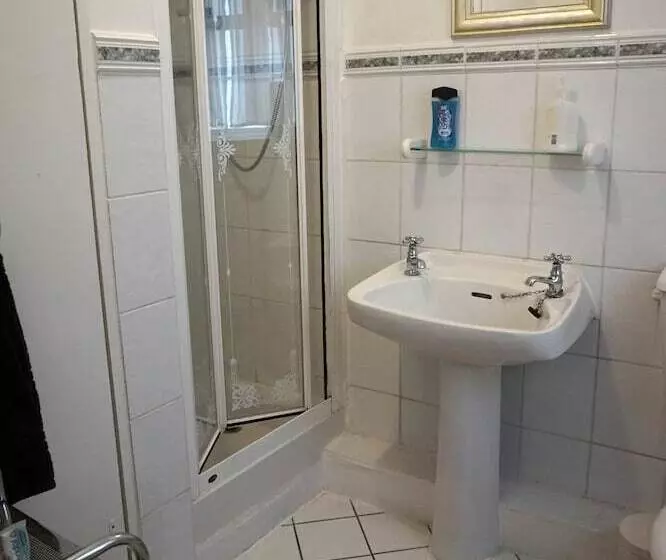 בית מלון כפרי The Ridings Guest House