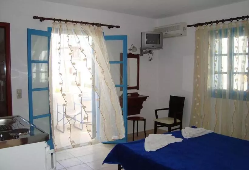 ホテル Vakhos Island