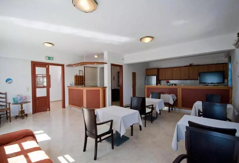 ホテル Vakhos Island