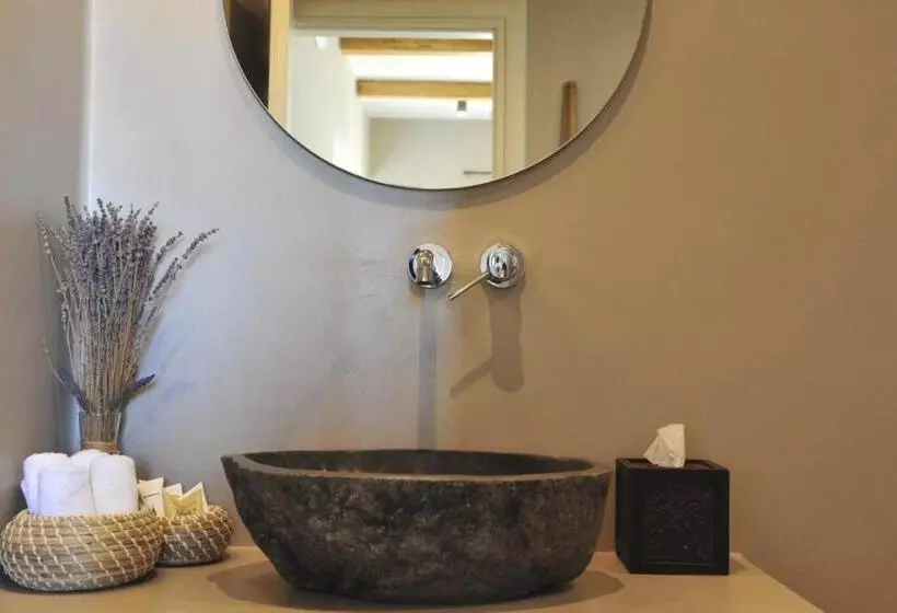 Medusa Beach Resort & Suites