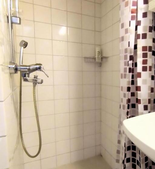 בית מלון כפרי Li Kerava