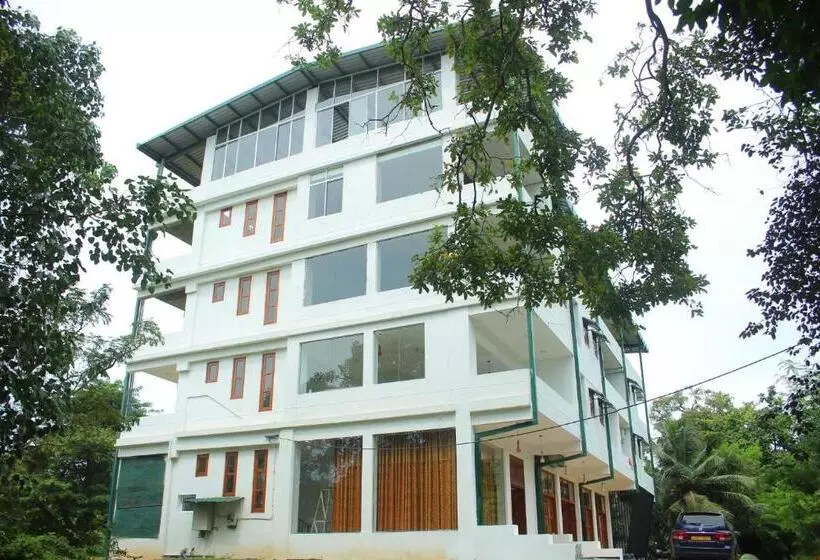 هتل Heritage Eco Resort Kelaniya