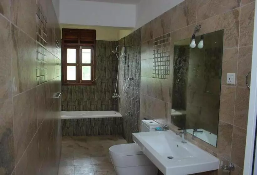 هتل Heritage Eco Resort Kelaniya