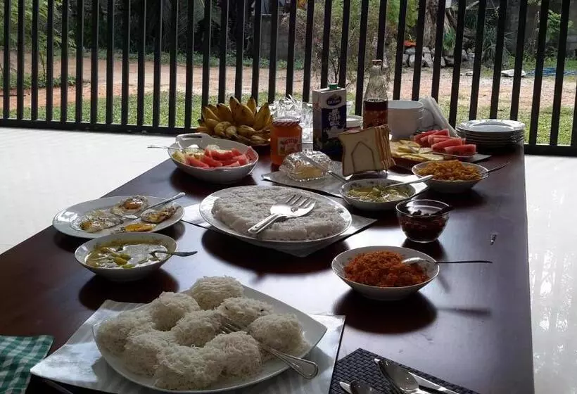 هتل Heritage Eco Resort Kelaniya