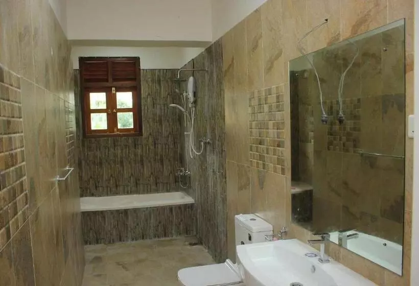 هتل Heritage Eco Resort Kelaniya