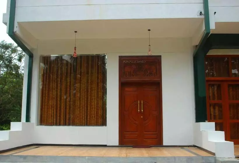 هتل Heritage Eco Resort Kelaniya