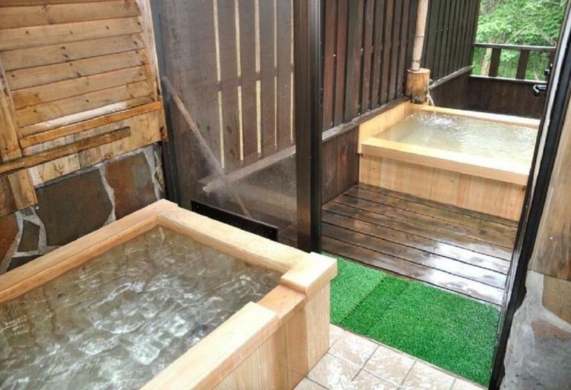 ريوكان Shinyu Onsen Kurikomaso