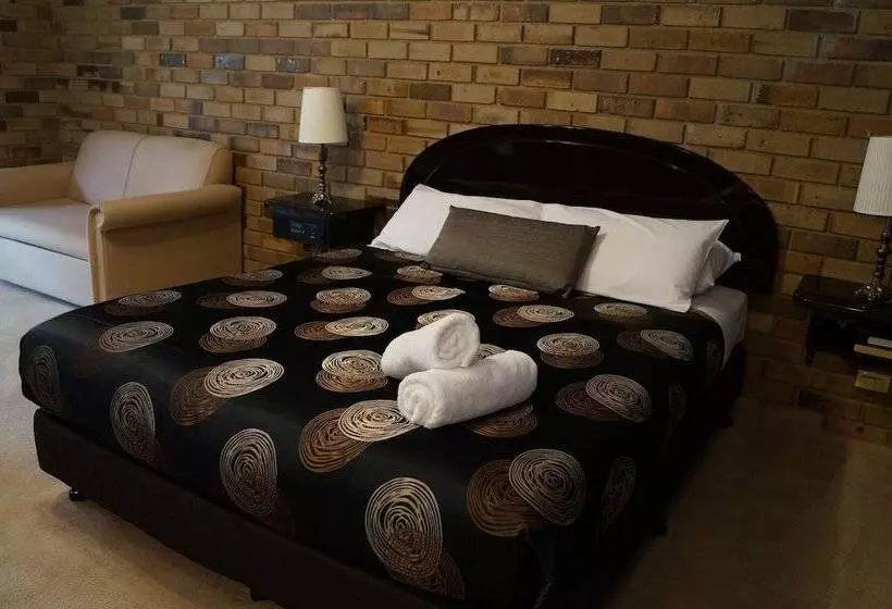 モーテル Magdala Motor Lodge & Lakeside Restaurant