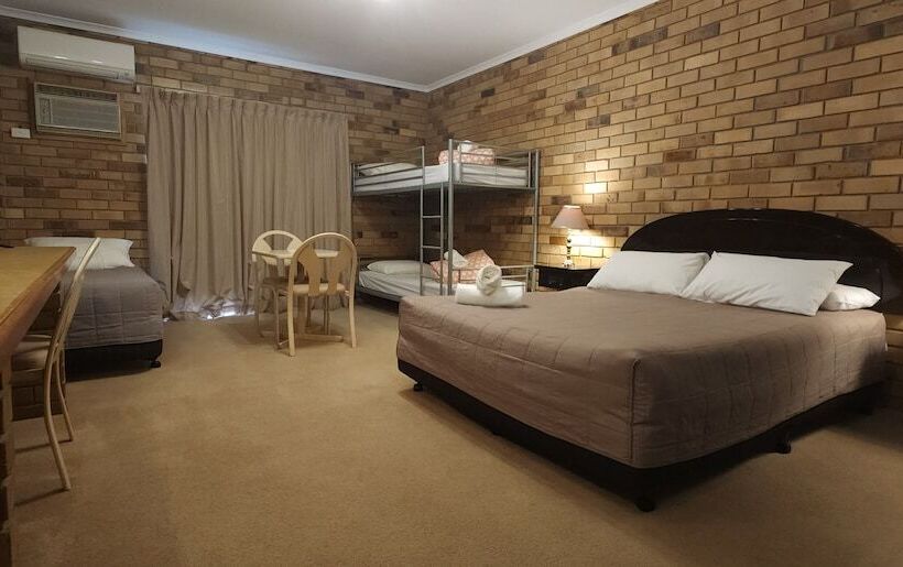 モーテル Magdala Motor Lodge & Lakeside Restaurant