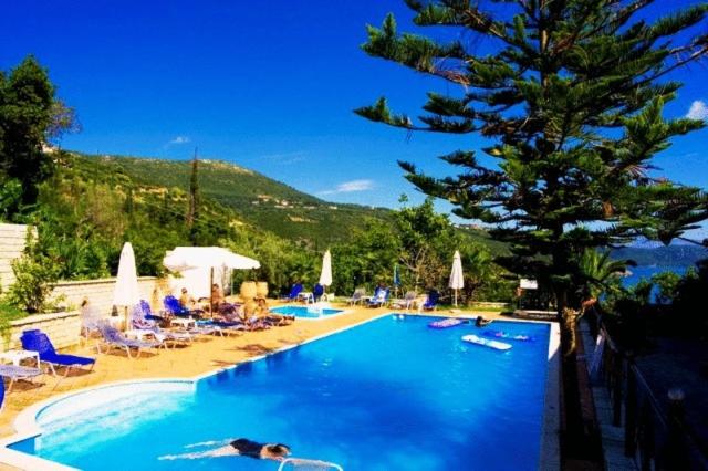 Bella Vista Hotel Studios & Apartments