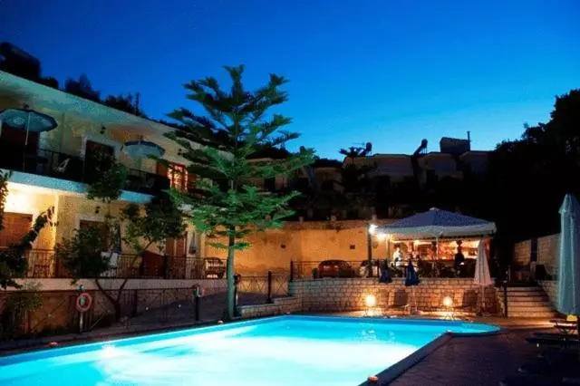 Bella Vista Hotel Studios & Apartments