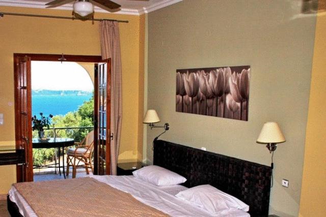 Bella Vista Hotel Studios & Apartments