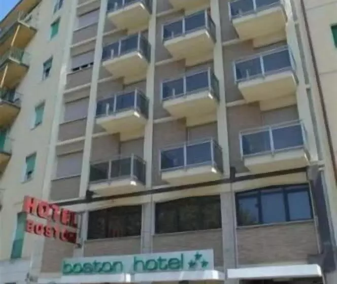 هتل Boston
