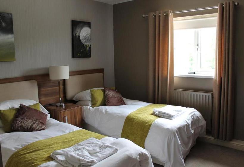 בית מלון כפרי The Fairways