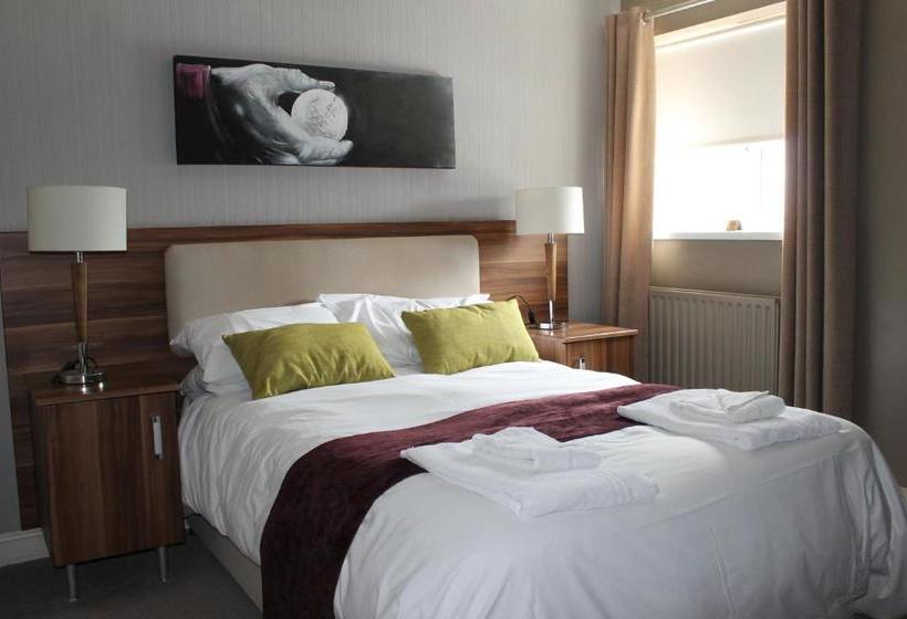 בית מלון כפרי The Fairways