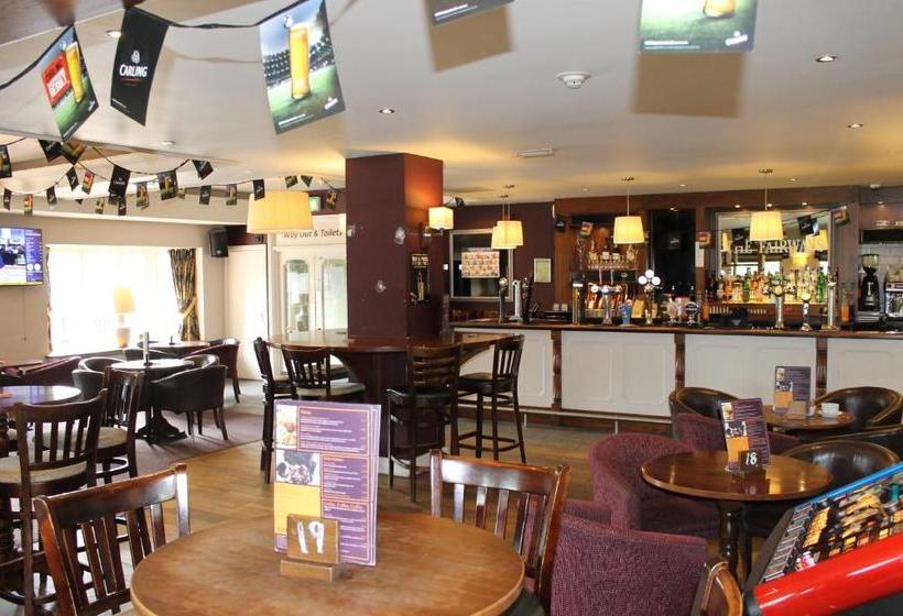 בית מלון כפרי The Fairways