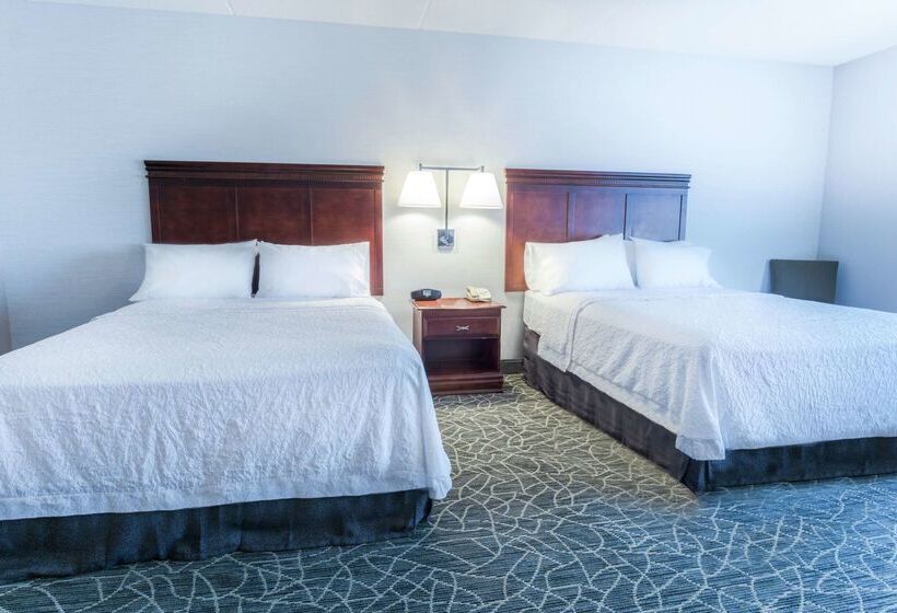 فندق Hampton Inn & Suites Berkshires Lenox
