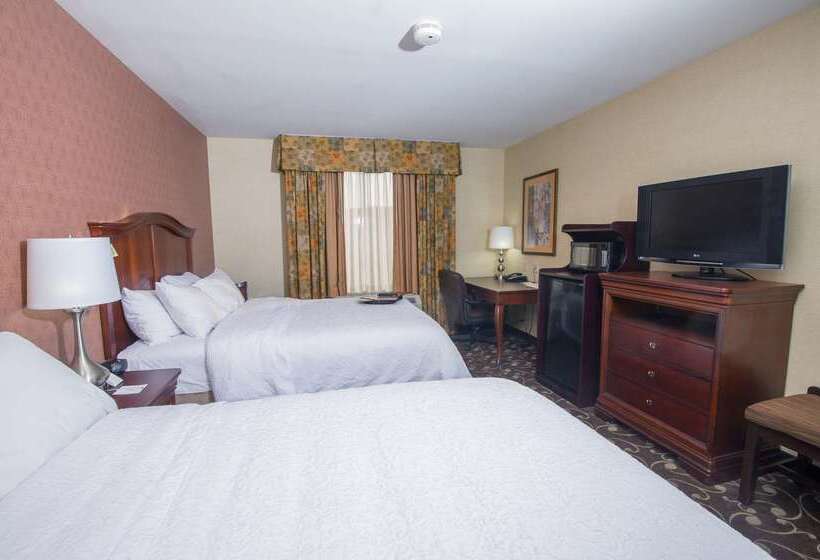 호텔 Hampton Inn Brattleboro
