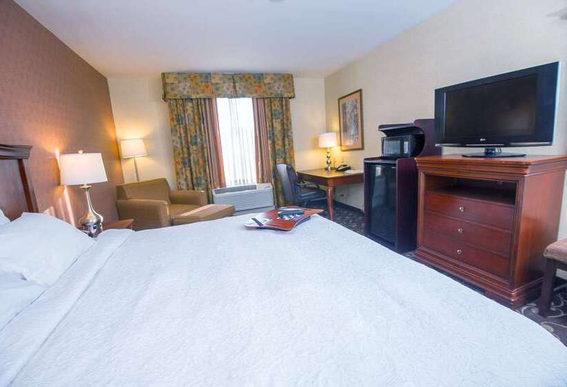 호텔 Hampton Inn Brattleboro
