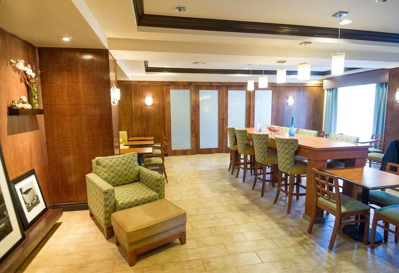 호텔 Hampton Inn Brattleboro