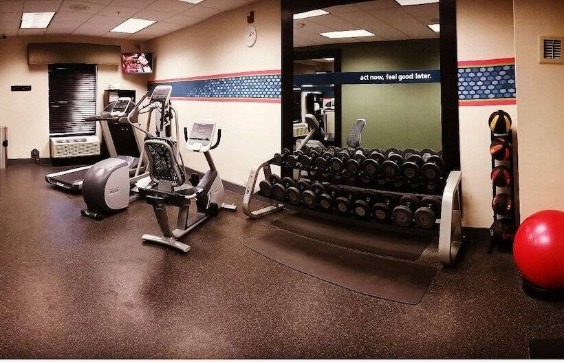 호텔 Hampton Inn Brattleboro