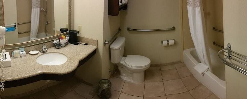 호텔 Hampton Inn Brattleboro